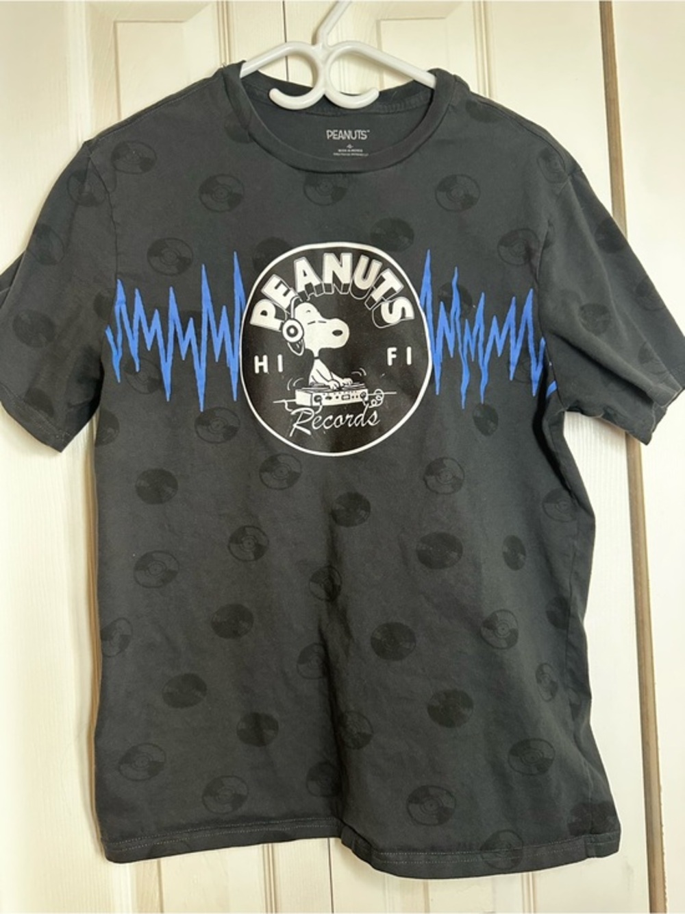 Peanuts Black Tee with Blue Waveform Snoopy Graphic #67